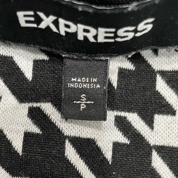 EXPRESS SMALL PETITE CHECKER PATTERN MINI SKRIT - Like New - Picture 3 of 3